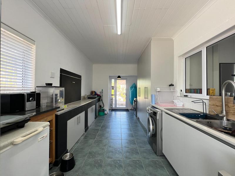 6 Bedroom Property for Sale in Rooi Els Western Cape